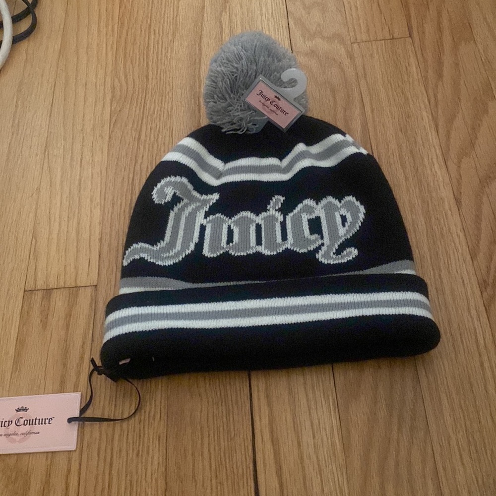 NWT JUICY COUTURE | Black and Gray Pom Pom Winter Hat